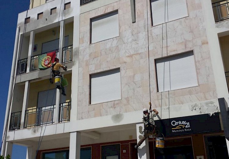Pintura de Edifício com Rapel